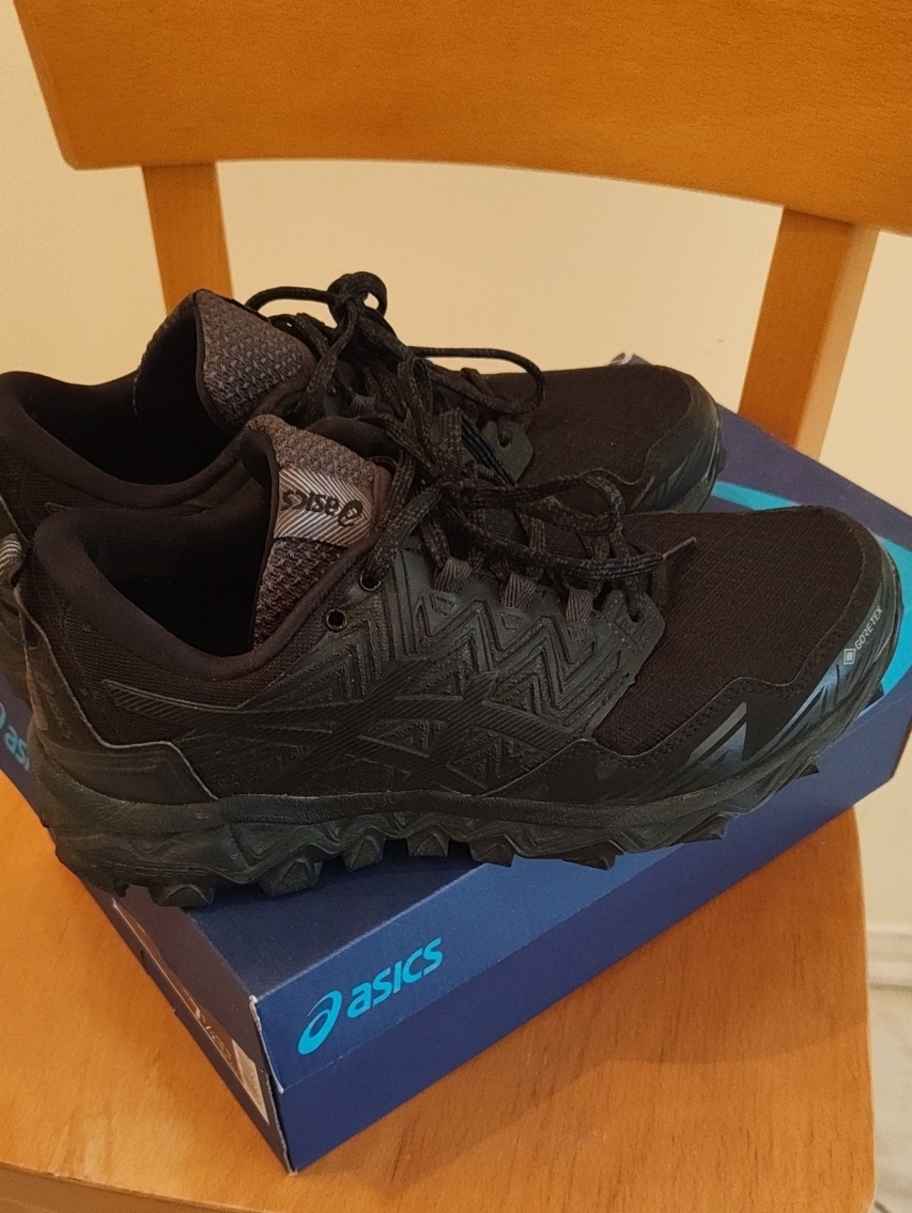 ASICS Women's Black Athletic Trail Sneakers